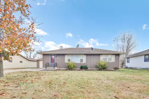 1007 W Center St, Lake City, MN 55041
