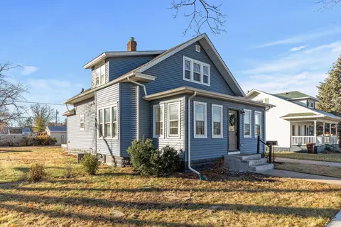 213 E Main St, Belle Plaine, MN 56011