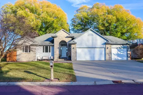 121 Victoria Blvd, Mankato, MN 56001