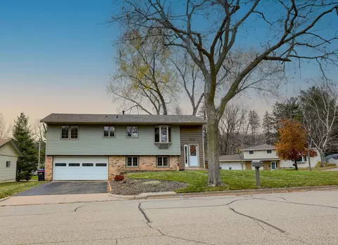 930 Burton St, Red Wing, MN 55066