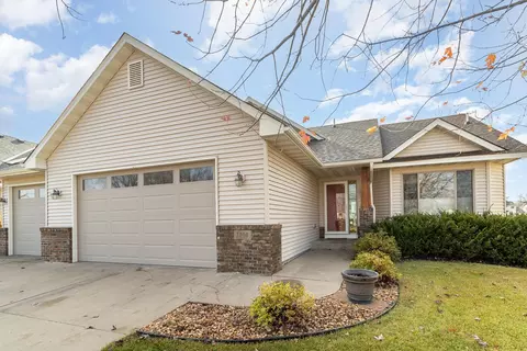 1104 9th St SE, New Prague, MN 56071