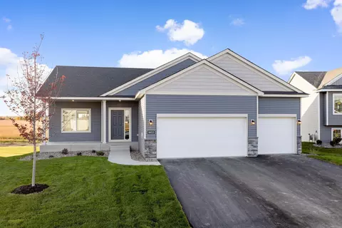 9853 32nd St NE, Saint Michael, MN 55376