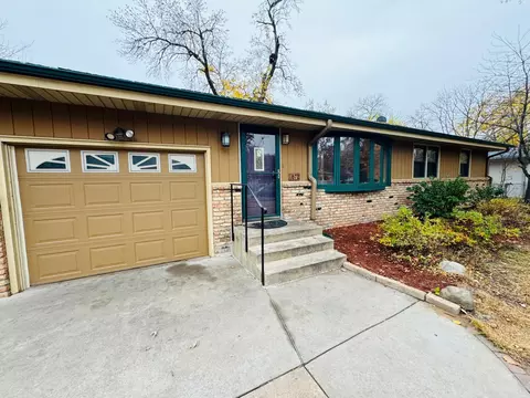 672 Ballantyne Ln NE, Spring Lake Park, MN 55432