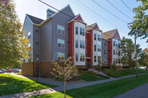 720 3rd Ave NE #324, Minneapolis, MN 55413