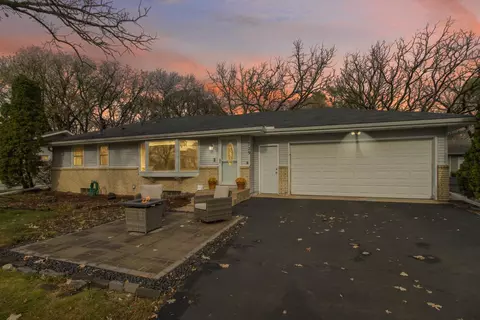 729 Lund Ave NE, Fridley, MN 55432