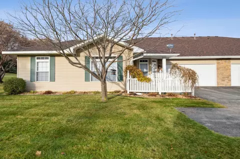 812 Roundhouse St, Shakopee, MN 55379