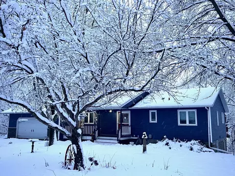 16026 Cannon City Blvd, Faribault, MN 55021
