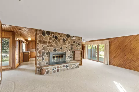 320 Norman Ridge Dr, Bloomington, MN 55437