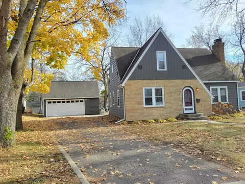 527 Main St N, Hutchinson, MN 55350
