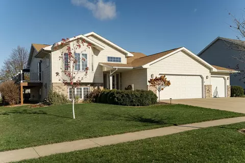 807 Johns Ln SE, Stewartville, MN 55976