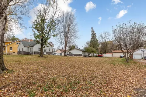 1017 6th Ave SW, Faribault, MN 55021