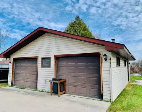 411 Bay Ave SE, Baudette, MN 56623