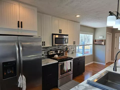 302 E 2nd St, Morris, MN 56267 photo 4