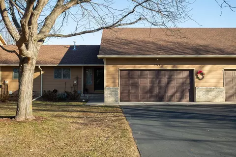 1712 Humphrey Ct, Northfield, MN 55057
