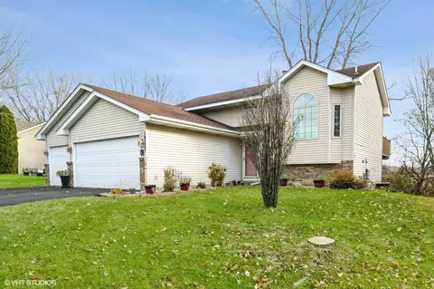 14777 Kamacite St NW, Anoka, MN 55303