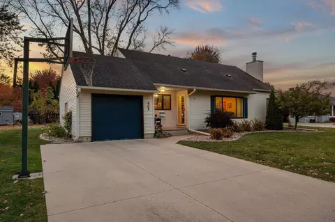 402 19th St SW, Austin, MN 55912