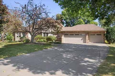 8924 Ashley Ter, Brooklyn Park, MN 55443