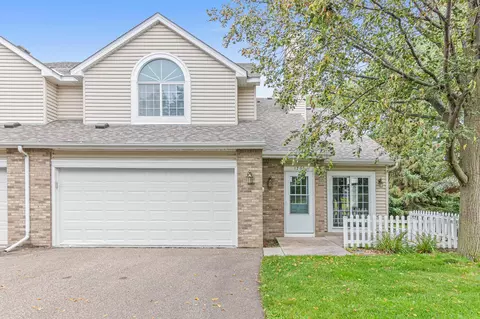 1750 Maple Ct, Falcon Heights, MN 55113