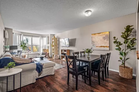 720 3rd Ave NE #322, Minneapolis, MN 55413