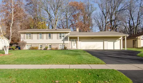 10698 Boundary Creek Ter, Osseo, MN 55369