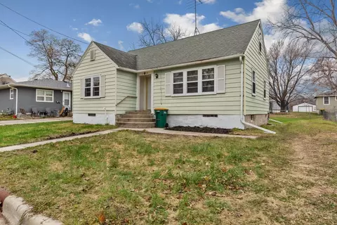1204 Virginia Pl, Albert Lea, MN 56007