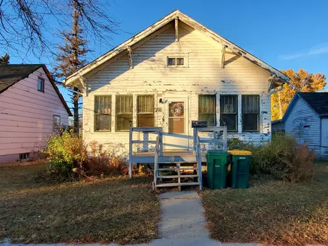 78 3rd Ave N, Wahpeton, ND 58075