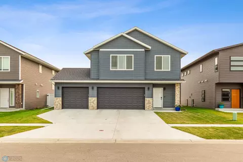 7338 Madelyn Ln S, Fargo, ND 58104