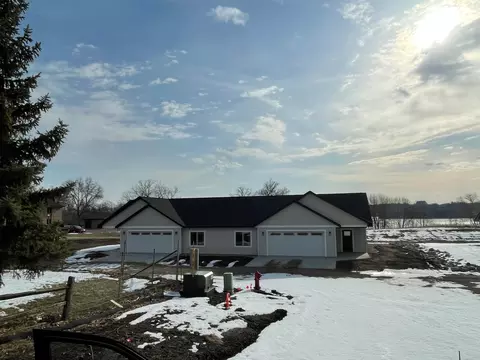 323 12 Unit 1 Fairgrounds Rd N, Alexandria, MN 56308