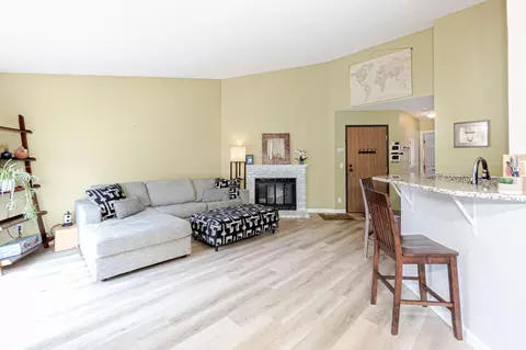 3572 Blue Jay Way #202, Eagan, MN 55123 photo 7