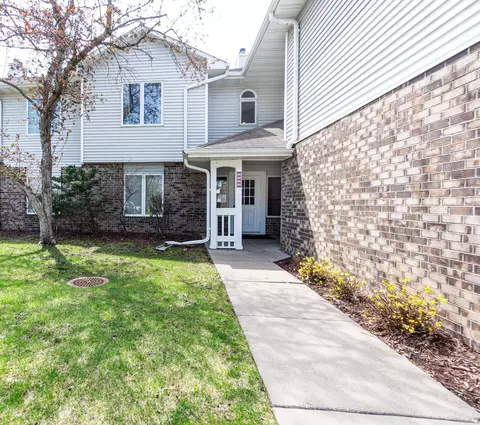 3572 Blue Jay Way #202, Eagan, MN 55123