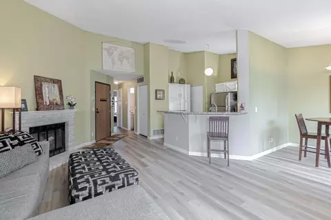 3572 Blue Jay Way #202, Eagan, MN 55123 photo 2
