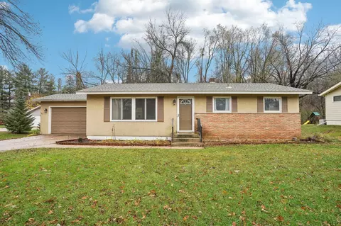 807 2nd Ave N, Bayport, MN 55003