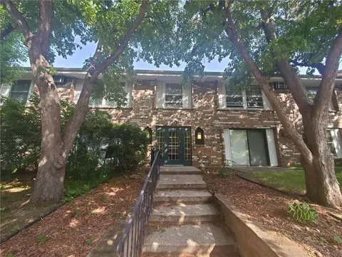 934 Westbrooke Way #2, Hopkins, MN 55343