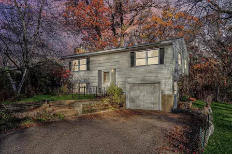 276 Warner Ave N, White Bear Lake, MN 55115