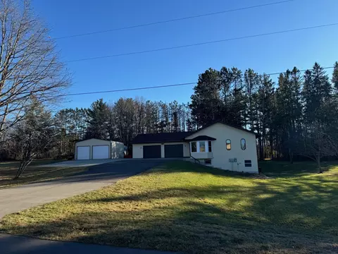 655 E Isle St, Isle, MN 56342