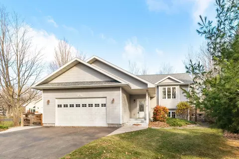 2811 Parkwood Ln, Duluth, MN 55811