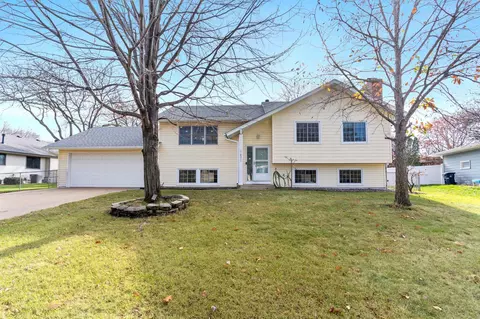 8311 W 107th St, Bloomington, MN 55438