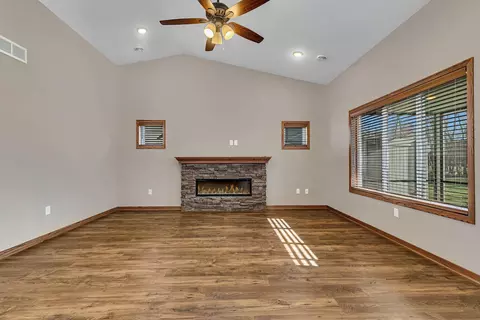 1612 Hurst Castle Rd, Saint Cloud, MN 56303 photo 12