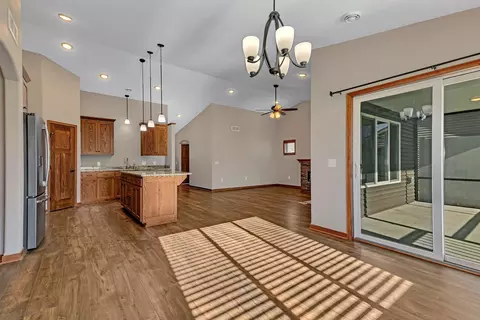 1612 Hurst Castle Rd, Saint Cloud, MN 56303 photo 14