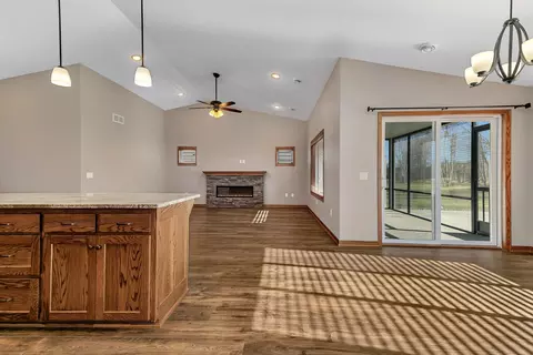 1612 Hurst Castle Rd, Saint Cloud, MN 56303 photo 11