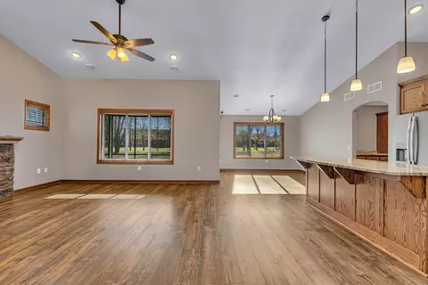1612 Hurst Castle Rd, Saint Cloud, MN 56303 photo 3