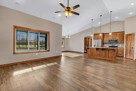 1612 Hurst Castle Rd, Saint Cloud, MN 56303 photo 13