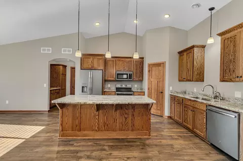 1612 Hurst Castle Rd, Saint Cloud, MN 56303 photo 4