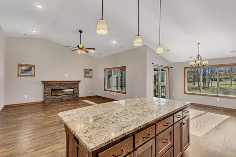 1612 Hurst Castle Rd, Saint Cloud, MN 56303 photo 10