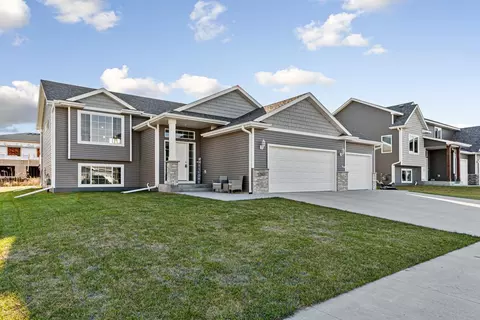 700 22nd St NE, Kasson, MN 55944