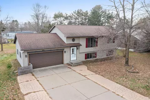 636 Sundance St, Amery, WI 54001
