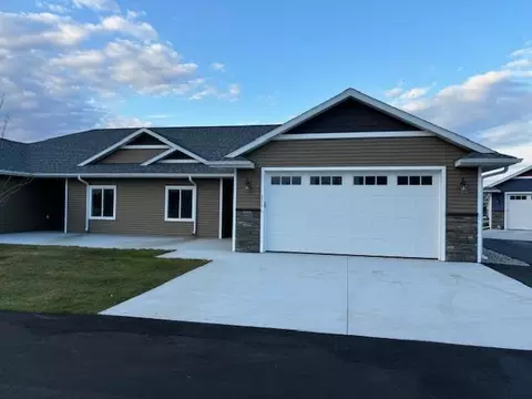 676 Voyager Dr, Alexandria, MN 56308