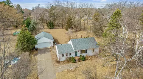 6841 Sunrise Dr, Lino Lakes, MN 55014