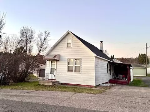 301 Park Pl, Eveleth, MN 55734