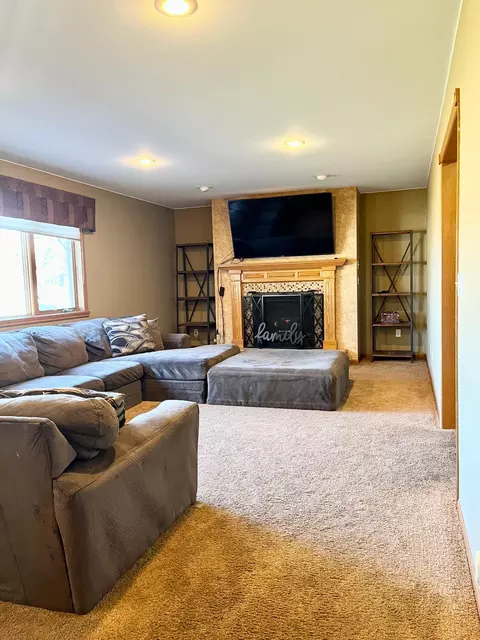 1313 Glasgow Rd, Saint Cloud, MN 56303 photo 9